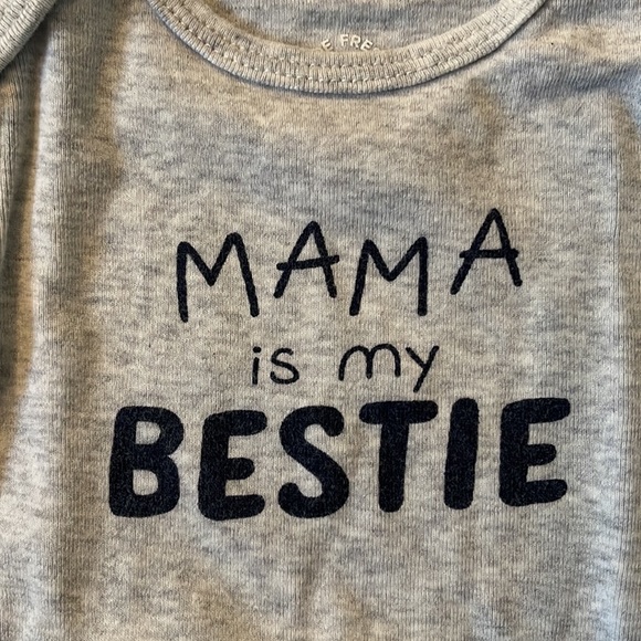 “ MAMA IS MY BESTIE” onesie - Picture 2 of 3